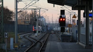 managed liaison signal dock